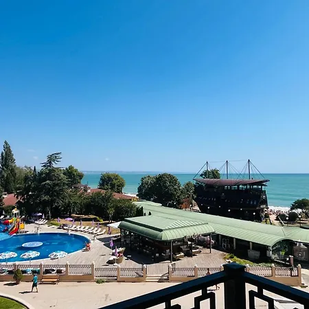 Seaview Bg Front Апартамент