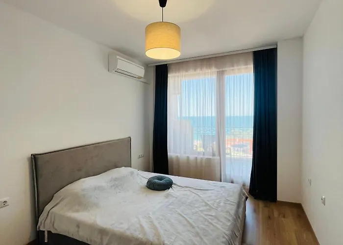 Апартамент Seaview Bg Front