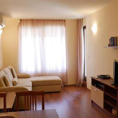 Seaview Bg Front גולדן סנדס