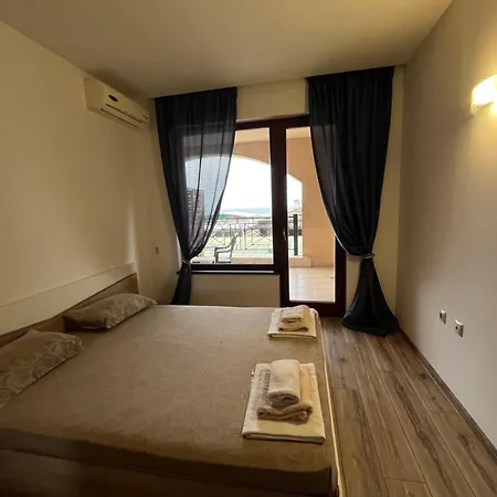 Apartment Sea View Front Golden Sands