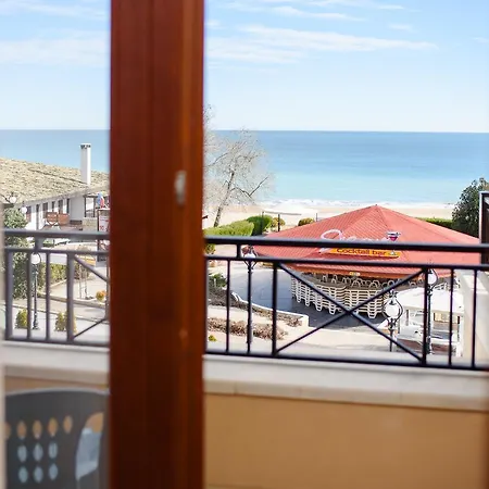 Seaview Bg Front *